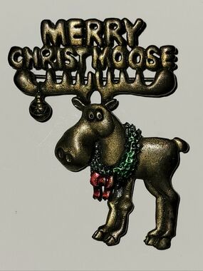 VTG JJ Merry Christmoose Pin Brooch Pewter Enamel Christmas Moose Pun Holiday